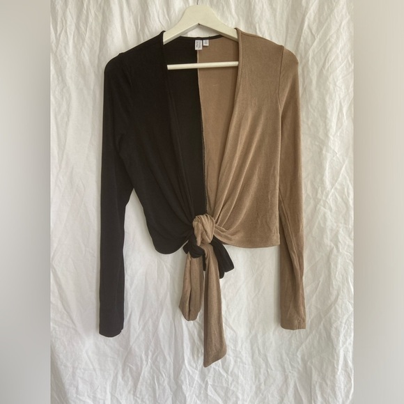 & Other Stories Colorblock two-tone Wrap Knit Top Size Small - Picture 3 of 13